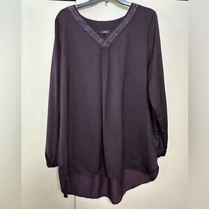 Ladies Apt 9 long sleeve silky top